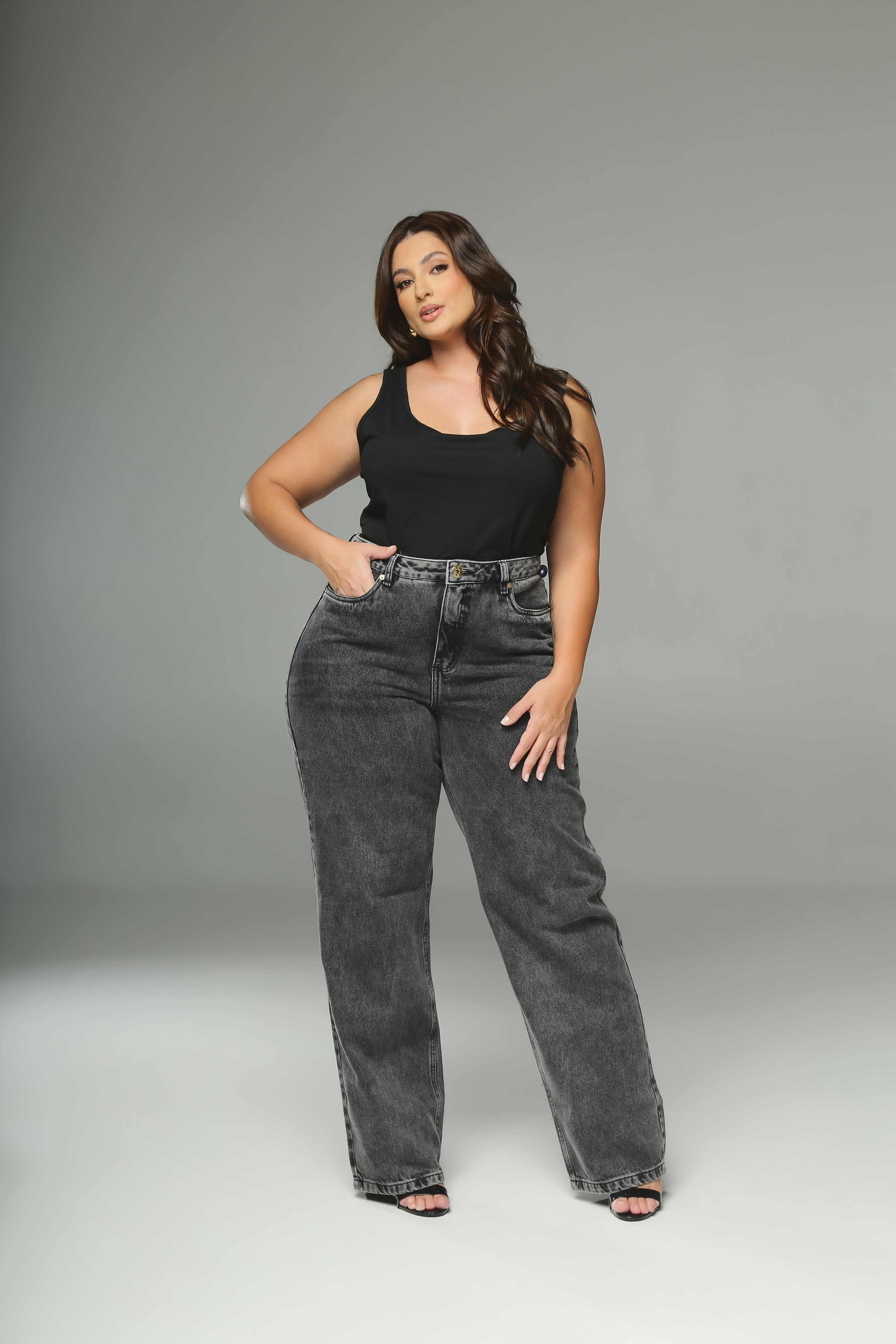 Calça Jeans Plus Size Reta Cintura Alta Preta