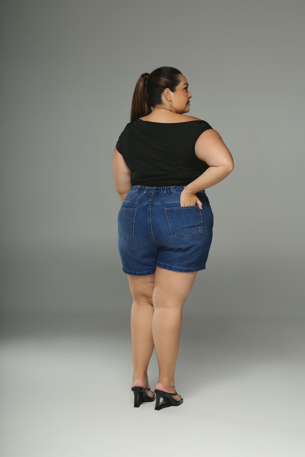 Bermuda Jeans Plus Size Cintura Média Reta Azul