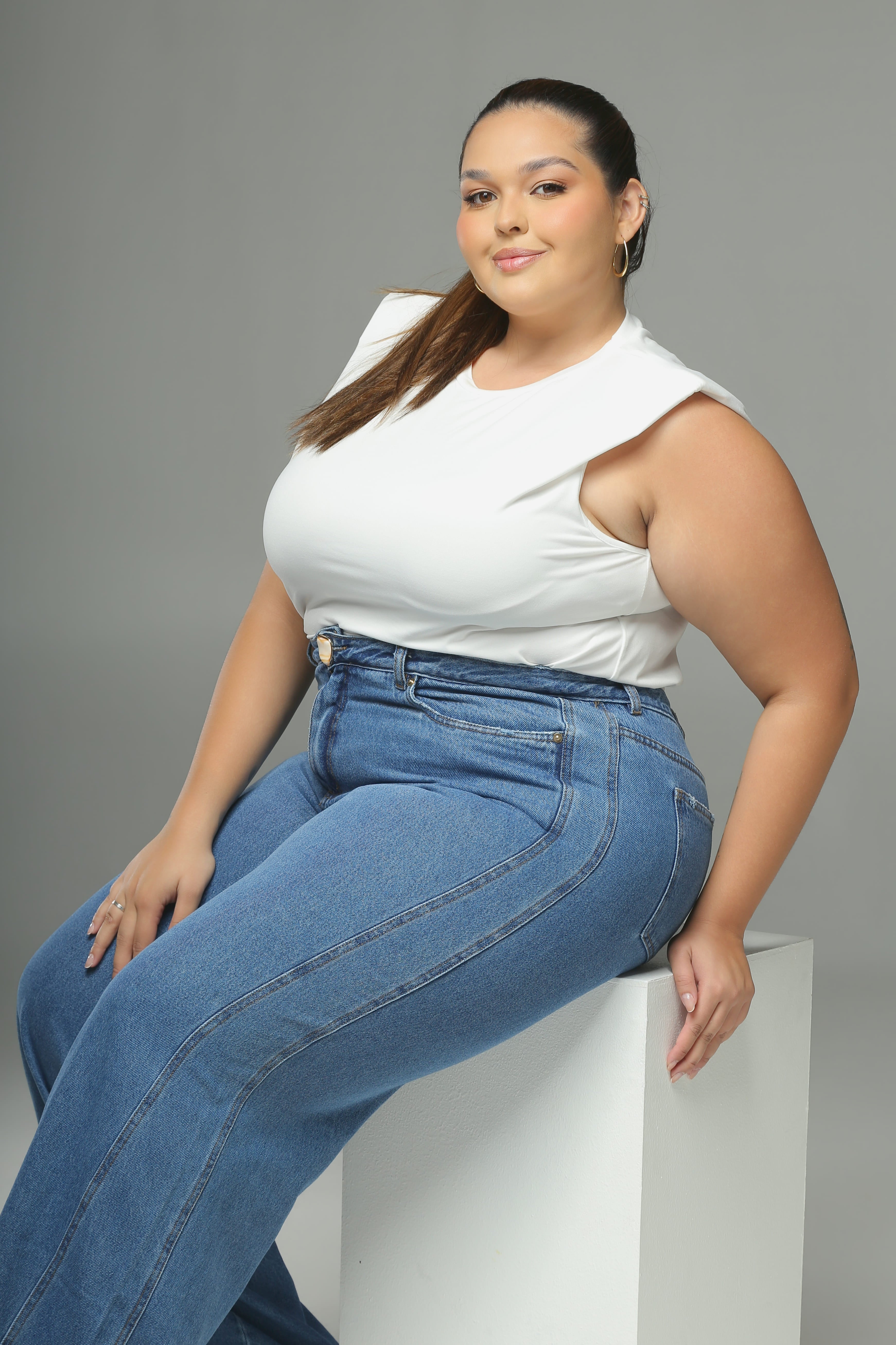 Calça Jeans Plus Size Wide Leg Cintura Alta Azul Claro