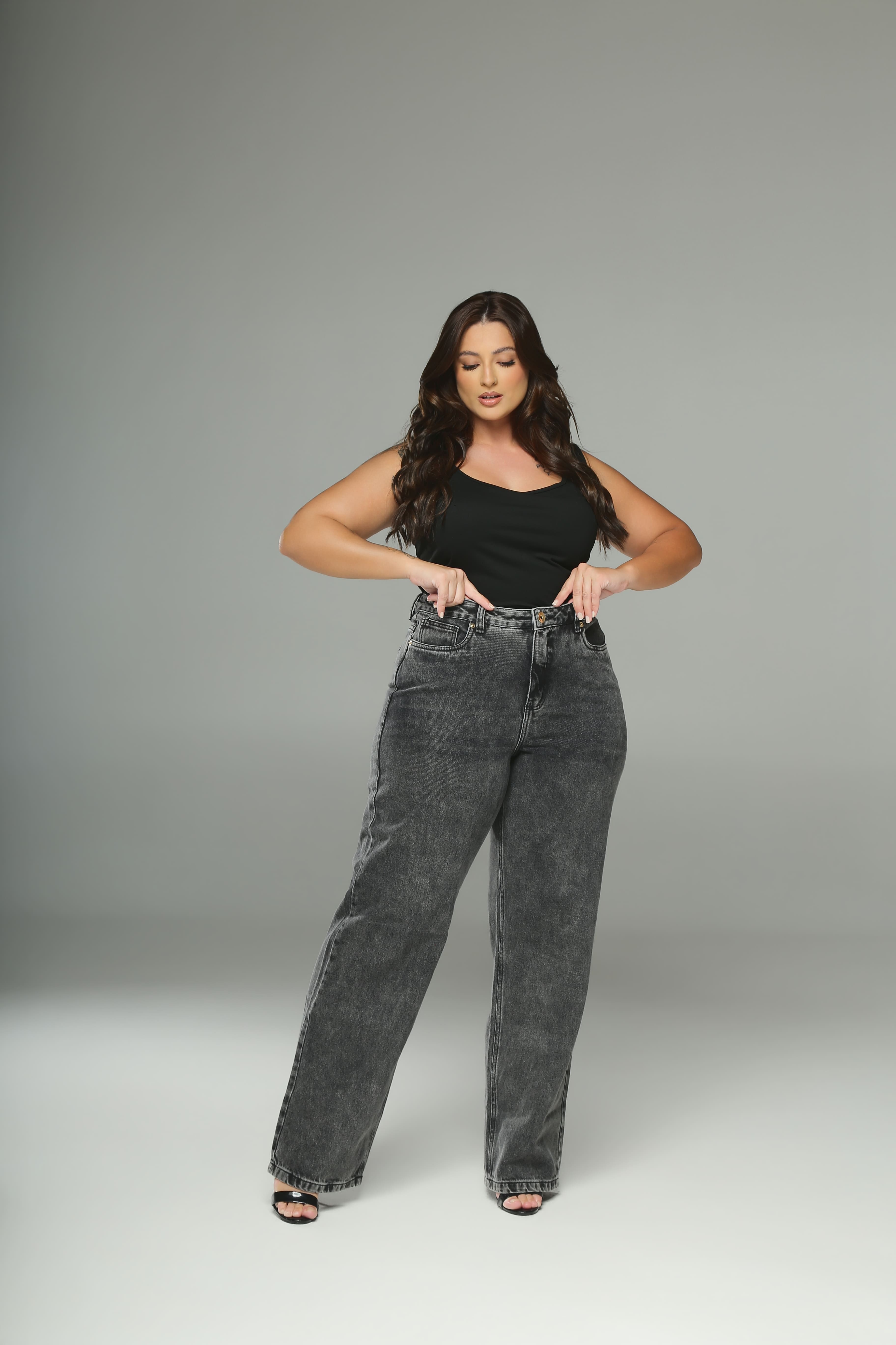 Calça Jeans Plus Size Reta Cintura Alta Preta