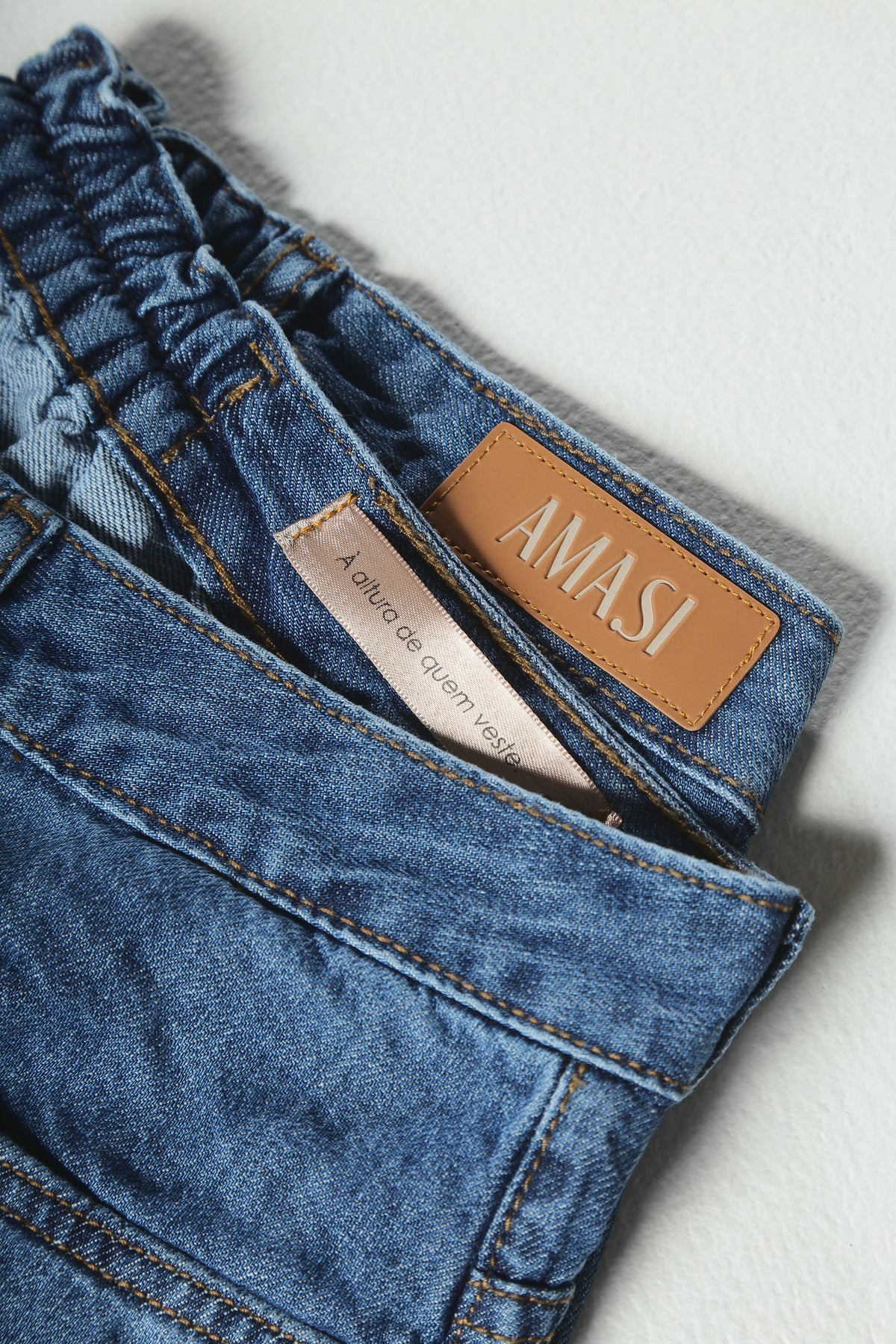 Calça Jeans Plus Size Reta Cintura Alta Azul Médio