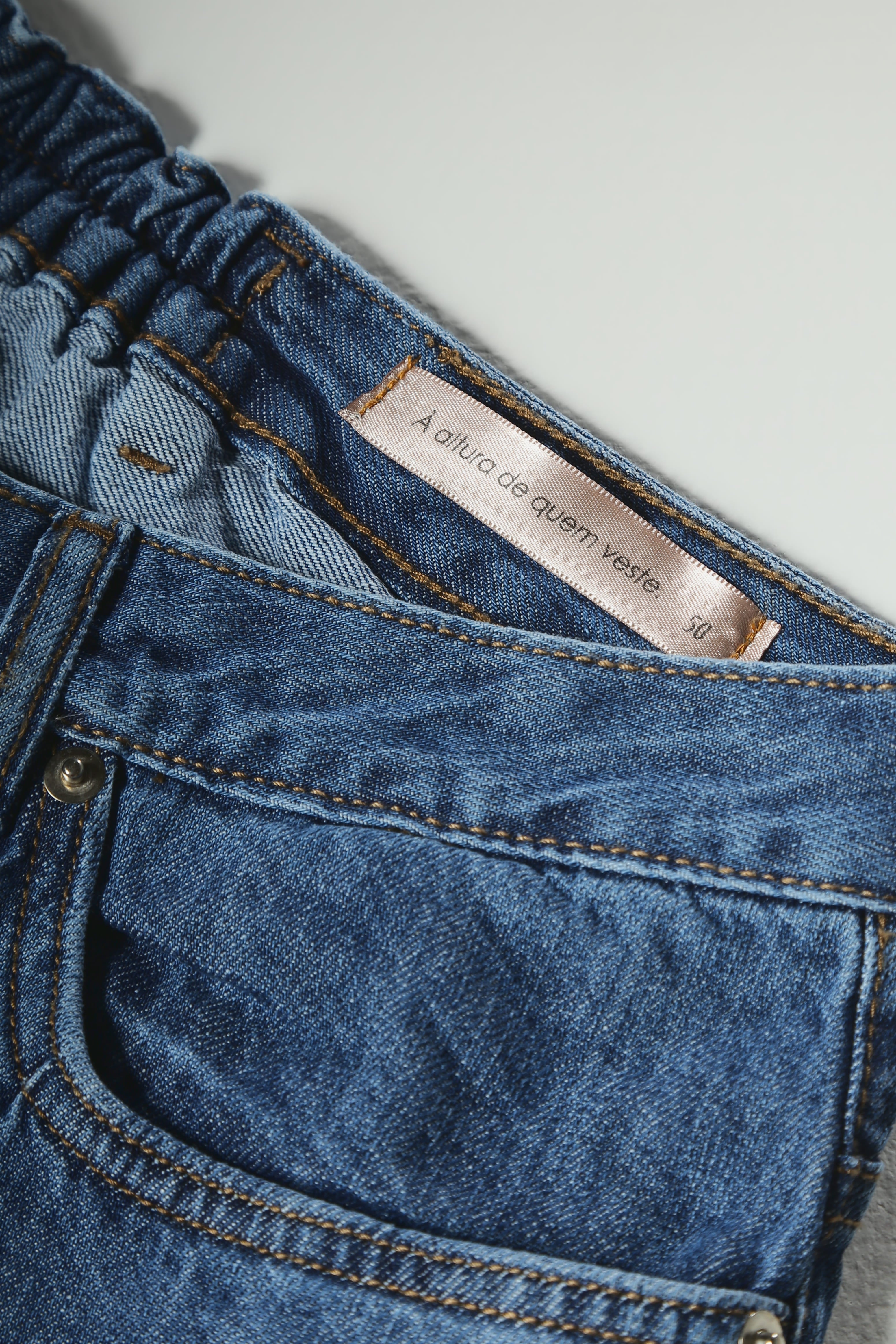 Calça Jeans Plus Size Reta Cintura Alta Azul Médio